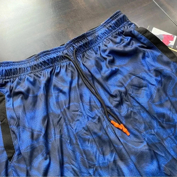 AND1 Racing Royal Blue Post Up Swirl Print Men Basketball Shorts Size Medium NWT - Picture 3 of 9